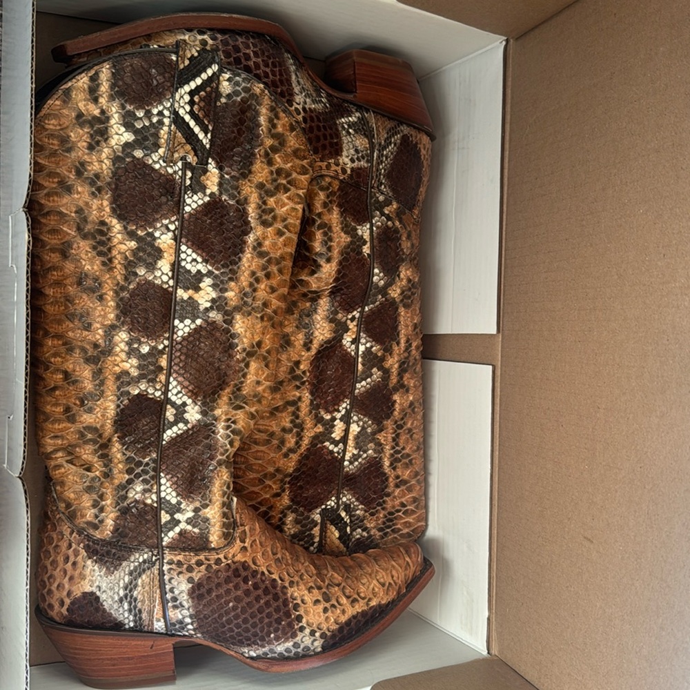 Beautiful Semi New Skin Boots